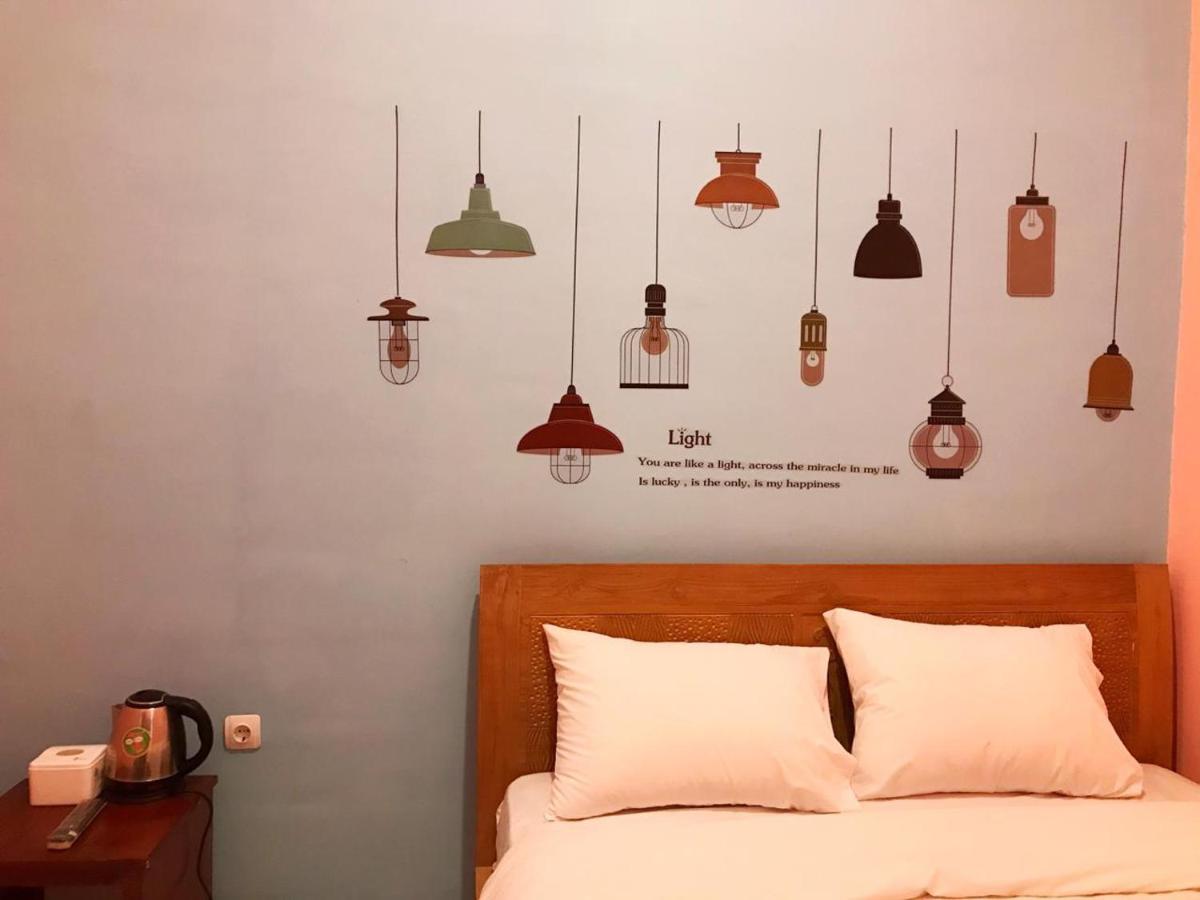 Roomz Budget Residence Semarang Exterior foto